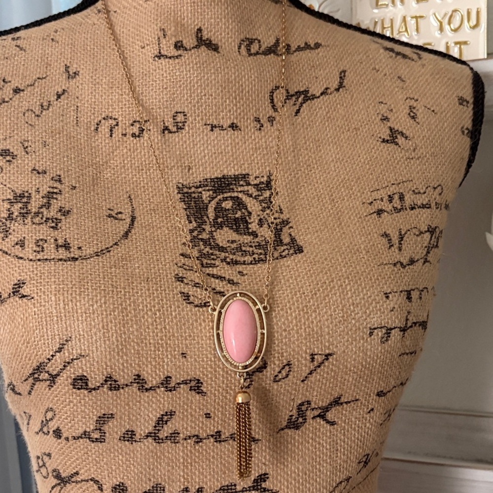 Sarah Coventry  Vintage       Gold Necklace with Pink Oval Pendant  15”